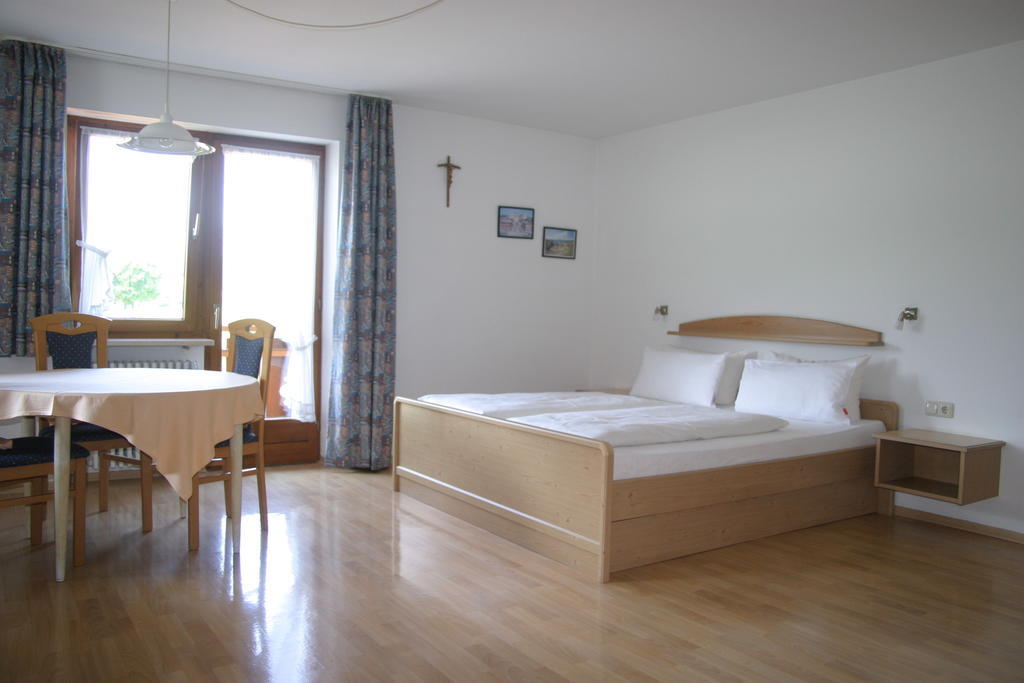 Gaestehaus Elisabeth Швангау Номер фото